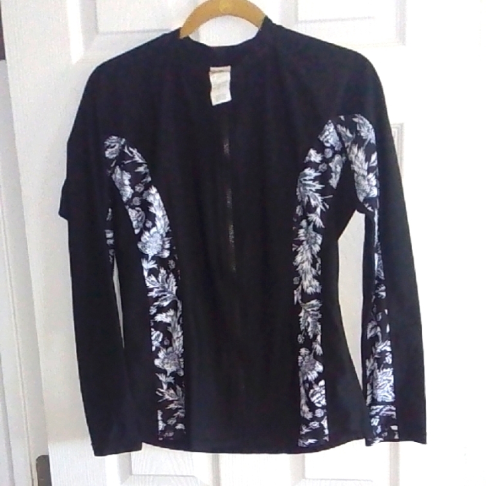 ATTRACO Floral Black and White Women's Light Weight Jacket